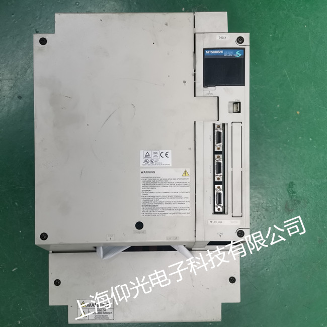 三菱驅(qū)動(dòng)器上電無顯示維修中心