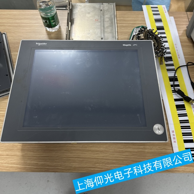 重慶施耐德觸摸屏XBTN401局部區域無法觸摸故障維修廠家有哪些